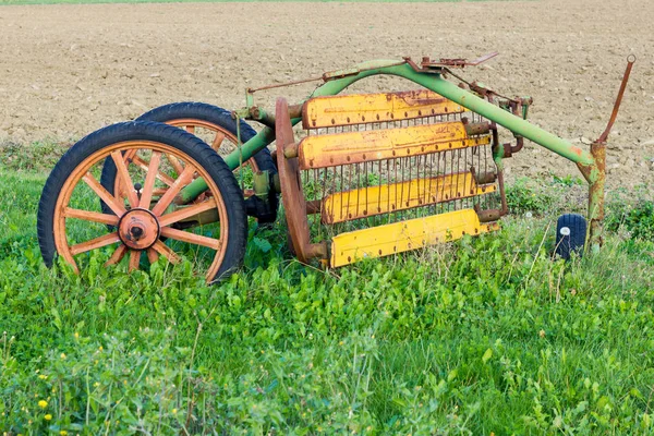 Outil agricole antik
