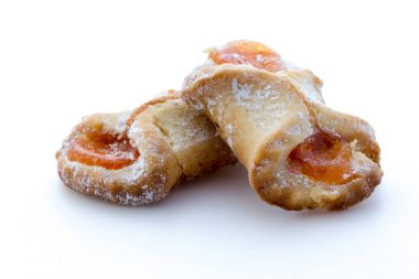 Reçel ile dolu bisküvi