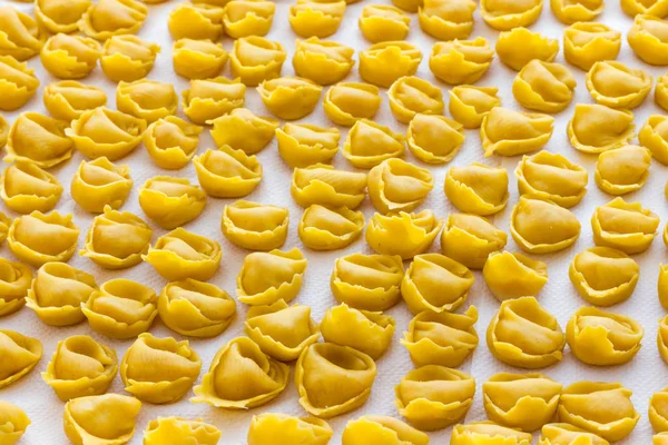 Bologna Olaszország tortellini — Stock Fotó