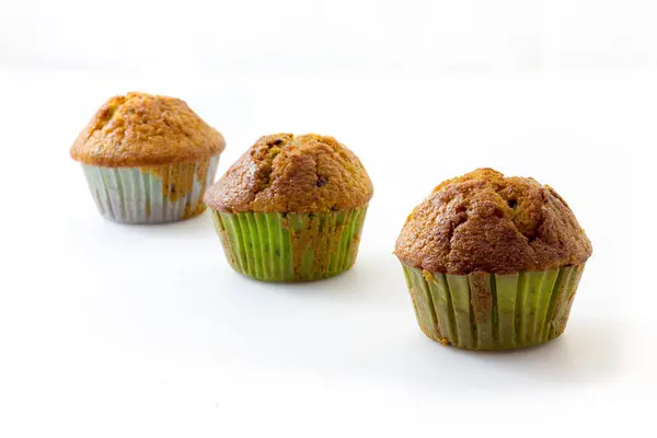 Muffin com fundo branco — Fotografia de Stock