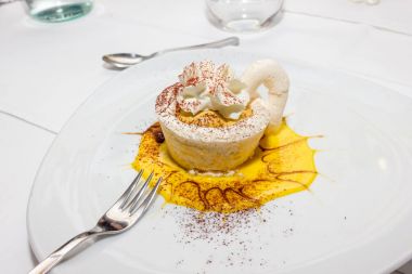 Kek beze ve mascarpone