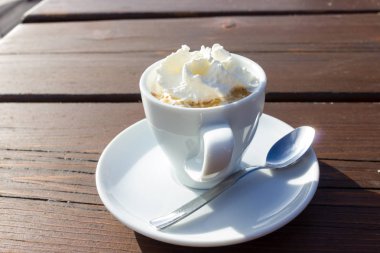 krema ile lezzetli kahve