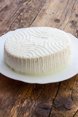 Lezzetli taze inek Ricotta peyniri