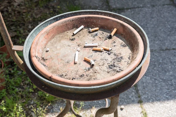 Garden ashtray view — Stock Photo, Image