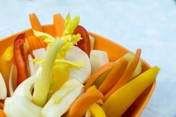 Vegetables ready to dip — Stock Photo, Image