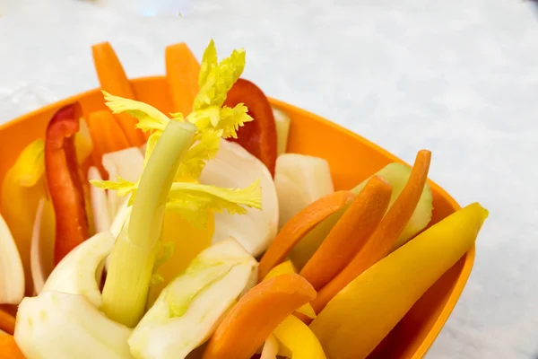 Vegetables ready to dip — Stock Photo, Image