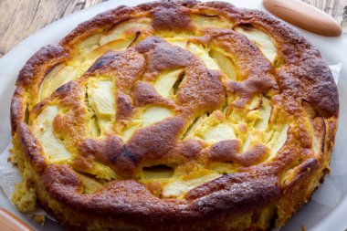 Geleneksel lezzetli elmalı turta