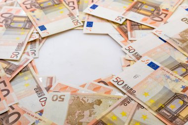 euro banknot yığını