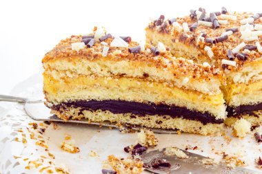 Fındık kremalı pasta