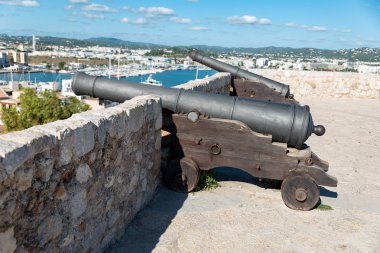 Antik Bronz top Ibiza