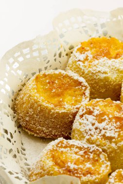 Reçelli tatlı çörek