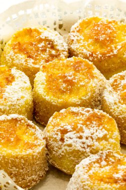 Reçelli tatlı çörek