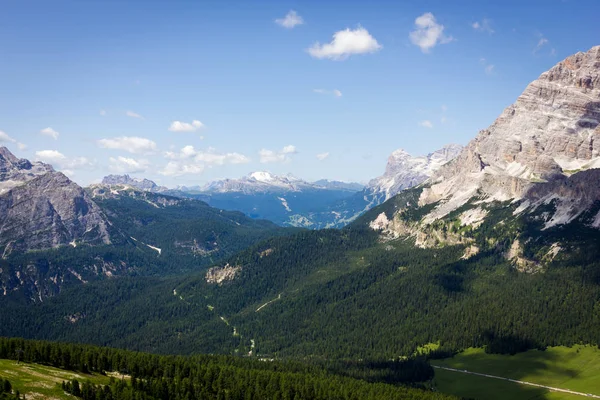 Dağ yollar üç tepeler Lavaredo — Stok fotoğraf