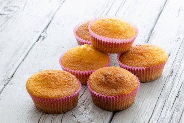 Şekerli tatlı çörekler.