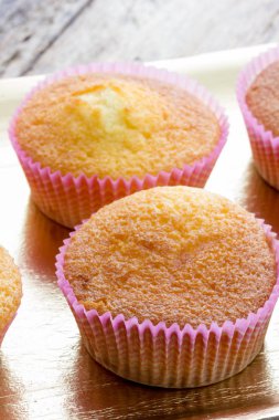 Şekerli tatlı çörekler.