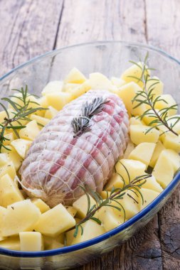 Kızarmış patates ile pişirmek