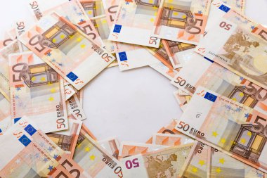 euro banknot yığını