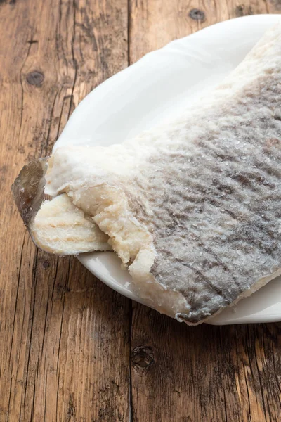 Rebanada de bacalao salado crudo — Foto de Stock