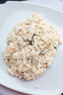 Deniz ürünleri ile lezzetli risotto