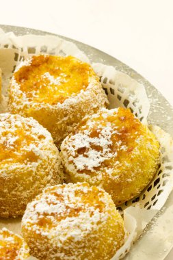 Reçelli tatlı çörek