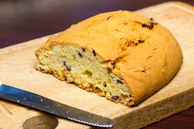 Çörek çikolata gevreği ile