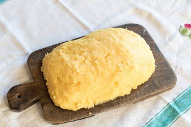 Polenta sarı mısır unu ev yapımı
