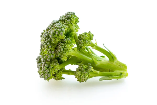 Brokkoli med hvit bakgrunn – stockfoto