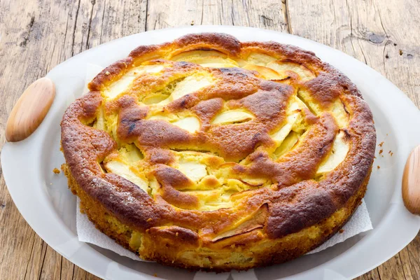 Traditioneller Leckerer Apfelkuchen — Stockfoto