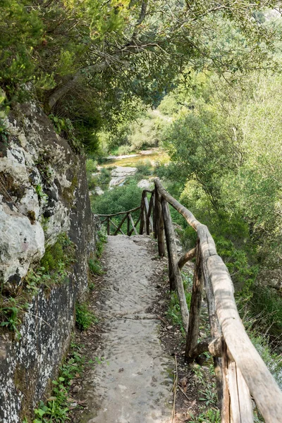 Chemin sur les collines siciliennes — Photo