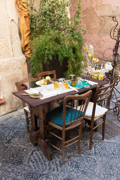 Typical Sicilian tables restaurants — Stock Photo, Image
