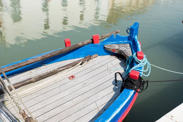 Limana demirlemiş balıkçı tekneleri — Stok fotoğraf
