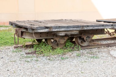 Paslı antika tarım aletleri