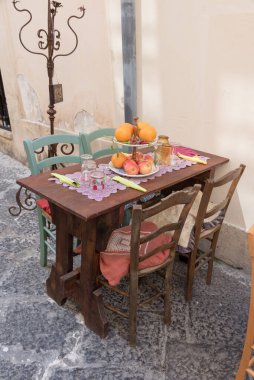 Tipik Sicilya restoranları.