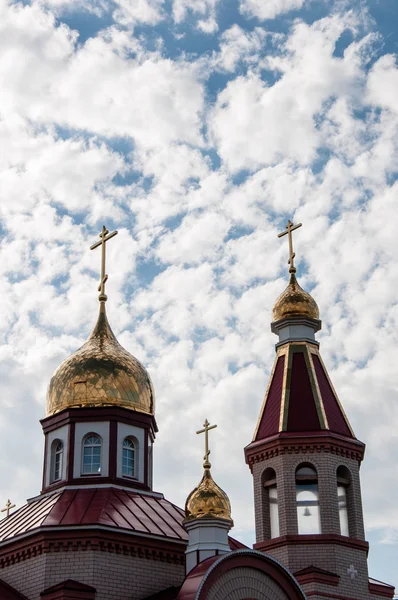 La cúpula de la iglesia cristiana — Foto de Stock
