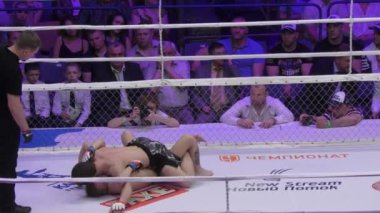 Orenburg, Rusya Federasyonu - 27 Mayıs 2016: Mma savaşçıları rekabet uluslararası turnuvada M-1 Challenge 66 
