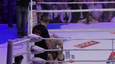 Orenburg, Rusya Federasyonu - 27 Mayıs 2016: Mma savaşçıları rekabet uluslararası turnuvada M-1 Challenge 66 