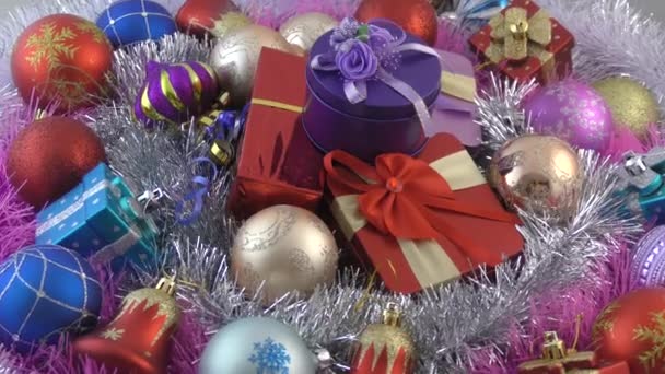 Vánoční dekorace a vánoční dárky 