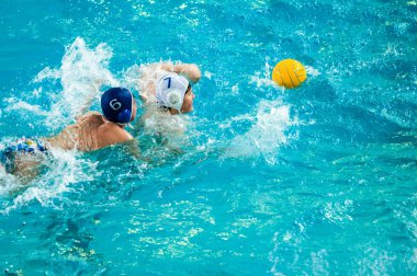 Orenburg, Rusya Federasyonu - 6 Mayıs 2015: çocuklar su polo oynamak.