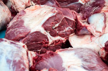 Çarşı içinde satılan taze et