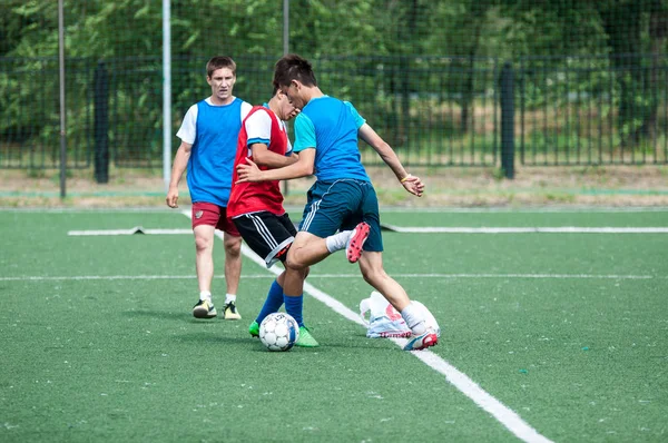 Orenburg, Russia - 9 July 2016: The boys play football — Stock Photo, Image