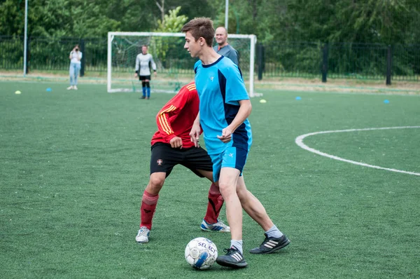 Orenburg, Russia - 9 July 2016: The boys play football — Stock Photo, Image