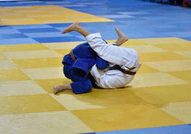 Erkekler Judo 'da yarışıyor