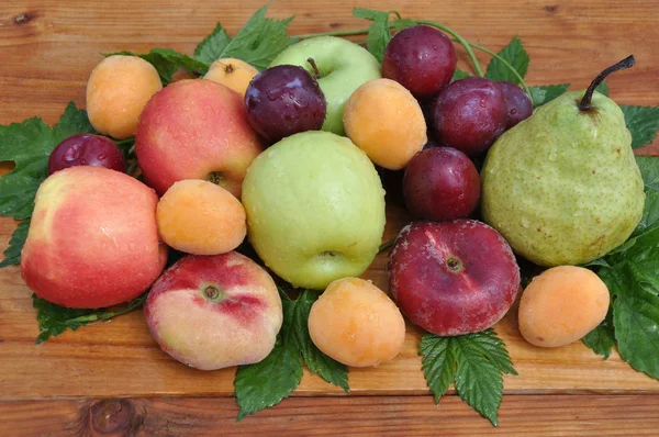 新鲜成熟的水果 — 图库照片