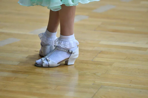 Legs of a dancing girl — Stock Photo, Image