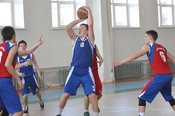 오렌부르크, 러시아-15 5 월 2015: 소년 농구 — 스톡 사진