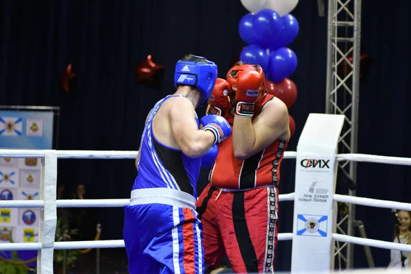 Orenburg, russland - 21. januar 2017 jahr: jungs boxer wettkampf — Stockfoto