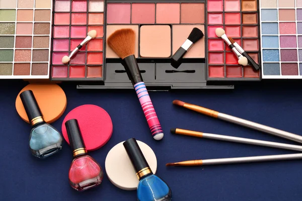 Cosmetics make up women — Stock Photo, Image