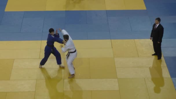 Orenburg, russland - 21.10.2016: judo-wettkämpfe für Jungen — Stockvideo