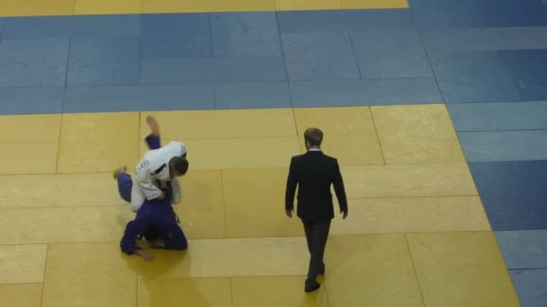 Orenburg, russland - 21.10.2016: judo-wettkämpfe für Jungen — Stockvideo