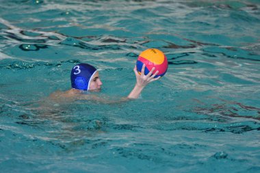 Orenburg, Rusya Federasyonu-Mayıs 4, 2017 yıl: çocuklar su polo oynamak